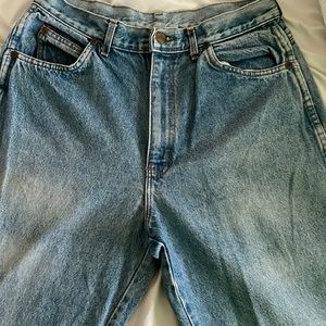 1980s Vintage chic mom jeans. Great condition.